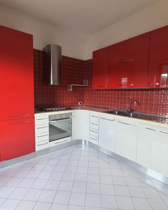 CUCINA COMPLETA IN PERFETTE CONDIZIONI, BEN TENUTA