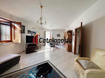 Indipendente con garage più terrazzo a Castelvetra