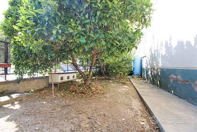 Ampio quadrivano con giardino cagliari