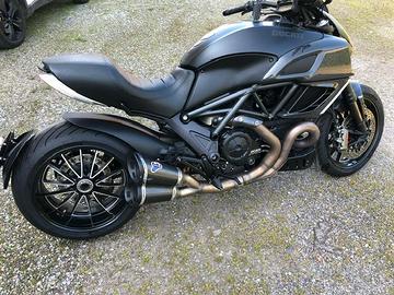 DIAVEL DUCATI