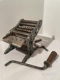 Macchina pasta fresca fatta in casa