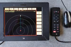 Plotter e radar SIMRAD