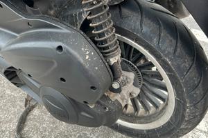 Beverly 300 anno 2017