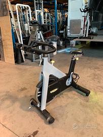 Spin bike technogym