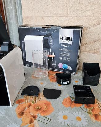 Macchina caffè a capsule 
