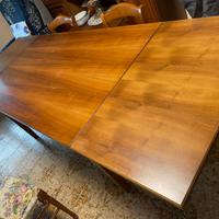 Tavolo con prolunghe