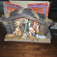 Capanna natività + lotto personaggi vari