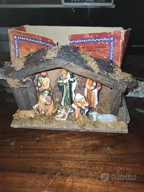 Capanna natività + lotto personaggi vari