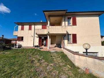 Trilocale con giardinetto in prossimita' del borgo