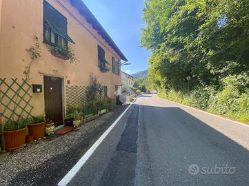 CASA SEMINDIPENDENTE A TORRIGLIA