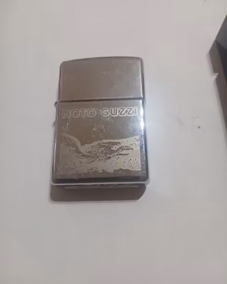 Moto Guzzi accendino Zippo