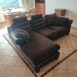 Divano in vera pelle e tessuto 