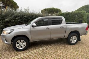 Toyota hilux 2.4 150 cv doppia cabina