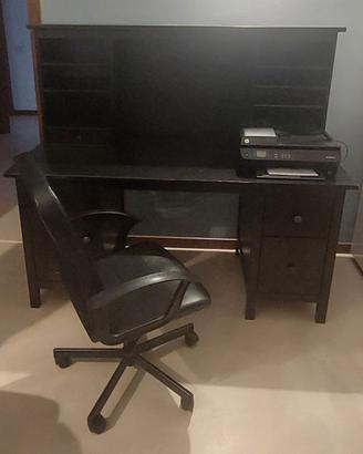 Scrivania hemnes e sedia ufficio