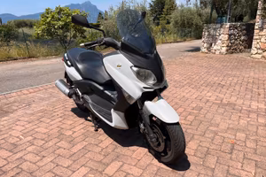 Yamaha XMAX 125 – 2012 – Pronto a partire! 🛵