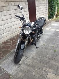 Suzuki GSX 750 - 2000