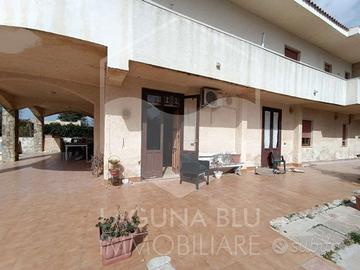 Porzione di villa con giardino indipendente
