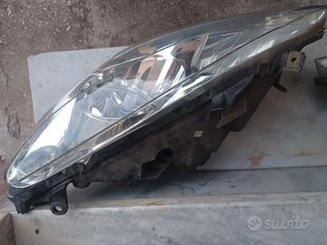 fari anteriori peugeot 307 più altri ricambi