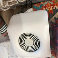 Aspira polvere per unghie