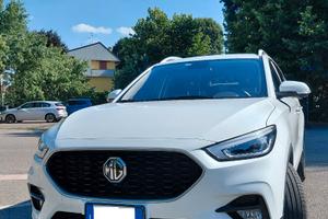MG ZS 1.0 T-GDI Automatica LUXURY | 35.700 km |