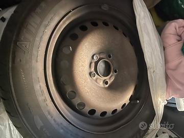 4 cerchi con 5 fori ford