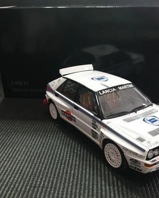 Modello 1:18 Auto Statico Lancia Delta