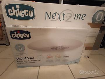 Next to me CHICCO  e bilancia 