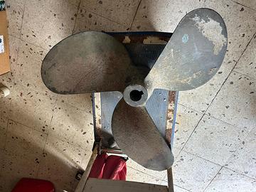 Elica per peschereccio