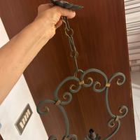 Lampadario in ferro battuto