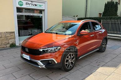 FIAT Tipo 1.5 Hybrid DCT 5 porte Cross
