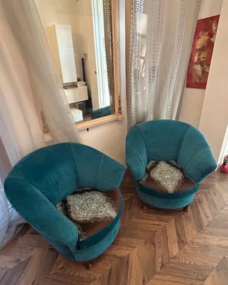 Slpendida coppia di poltrone vintage a petalo