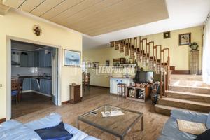 Casa indipendente con ampia corte privata, taverna