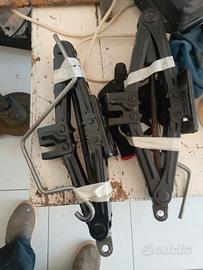 n. 2 cric a pantografo 