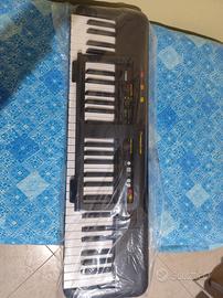 Yamaha digital keyboard 