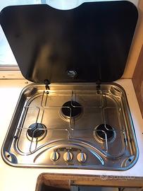 Piano cottura e forno camper