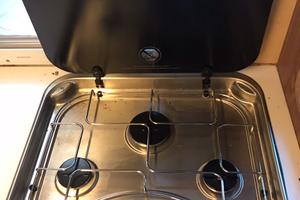 Piano cottura e forno camper