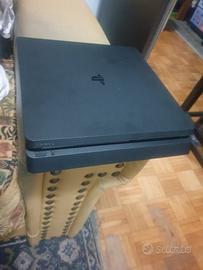 Sony  Play  Station  4