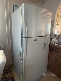 FRIGORIFERO con Freezeer