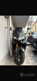 TMax 560 techmax back