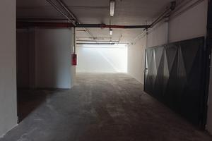Ampio deposito autorimessa zona nuova 250 mq