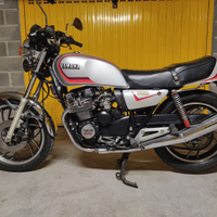 Yamaha xj 550
