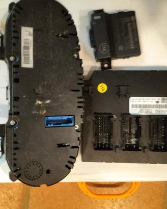 quadro strumenti Audi A1 1.6 anno 2010