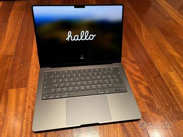 MacBook Pro 14" M3Pro - 11/14 - 36GB mem- 512ssd