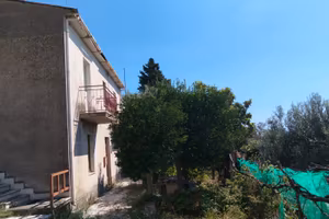 Casa indipendente con terreno