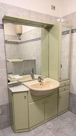 Mobili e arredamento: in legno e in un buono stato