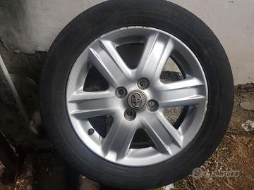 CERCHI IN LEGA + PNEUM-175/R15 X TOYOTA-IQ-YARIS