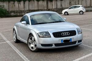 AUDI TT 8N