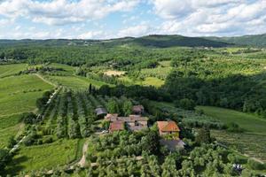 Rustico / Casale di 500 m² con box auto a Castelli