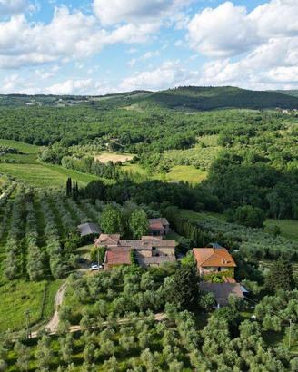 Rustico / Casale di 500 m² con box auto a Castelli