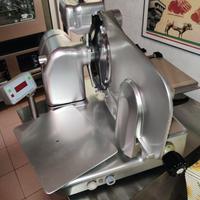 Affettatrice Kolossal con peso incorporato 